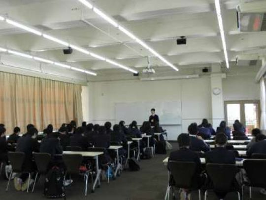 日吉ケ丘高等学校