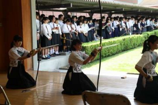 日吉ケ丘高等学校