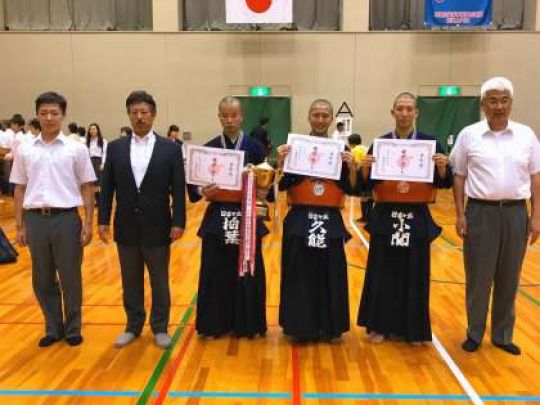 日吉ケ丘高等学校