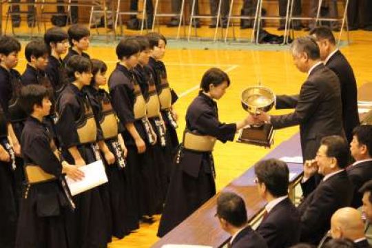 日吉ケ丘高等学校
