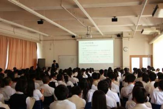 日吉ケ丘高等学校