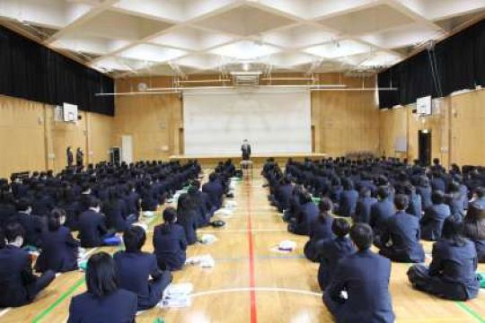 日吉ケ丘高等学校