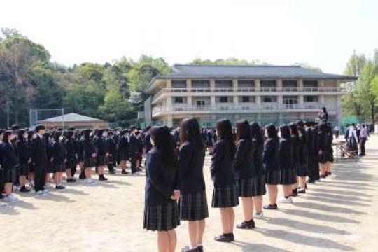 日吉ケ丘高等学校