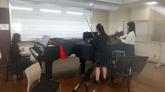 京都堀川音楽高等学校