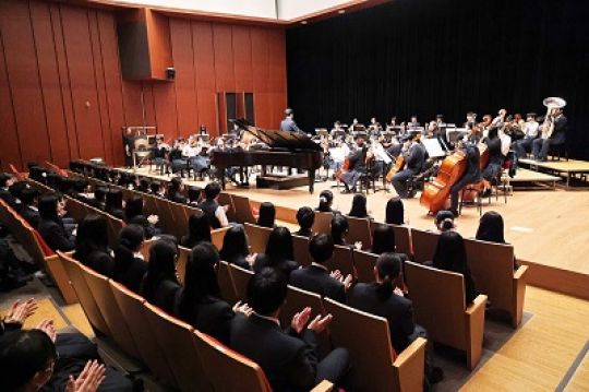 京都堀川音楽高等学校