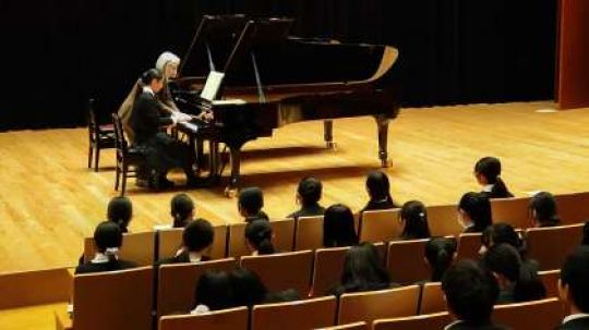 京都堀川音楽高等学校